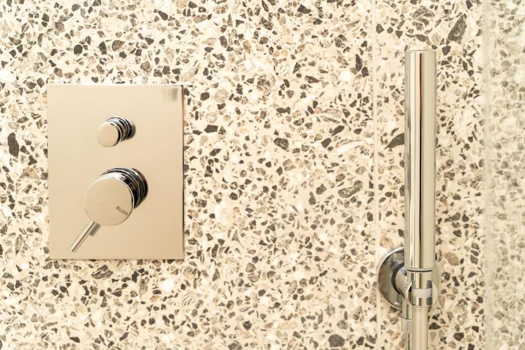 Elegante Loft A 200 A Metri Dal Duomo Lägenhet Como Exteriör bild